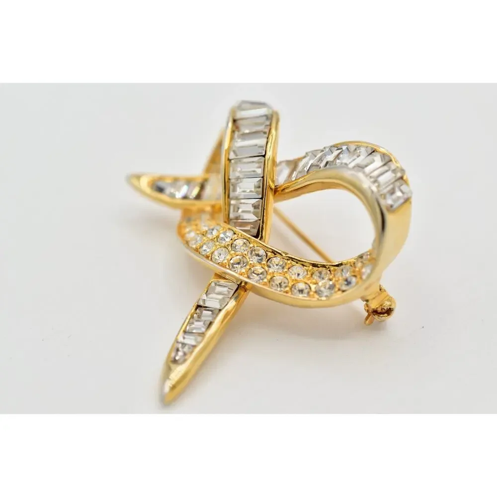 Vintage Crystal Pretzel Knot Pin Brooch Baguette Rhinestone Gold Tone 1980s 9B